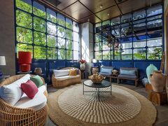 アシュリー トゥグ タニ メンテング 写真