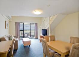 オークス ザ エントランス ウォーターフロント スイーツ 写真