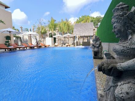 ザ パンダン サリ ホテル 写真