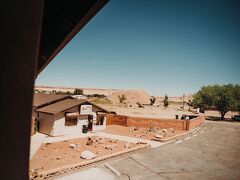 ウィスパリング サンズ モーテル 写真