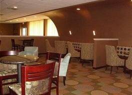 ホリデイ イン ブルーミントン バイ IHG 写真