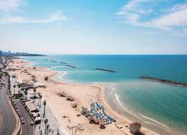 ルネッサンス テル アビブ ホテル 写真