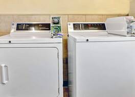 デイズ イン バイ ウィンダム ルイビル エアポート フェア アンド エキスポ センター 写真