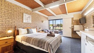 バロンガ モーター イン