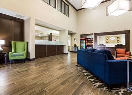 コンフォート スイーツ スー フォールズ モール ディストリクト 写真