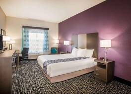 ラ キンタ イン & スイーツ バイ ウィンダム ポントゥーン ビーチ 写真