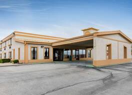 クオリティ イン & スイーツ ブルーミントン ユニバーシティ エリア