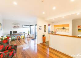 サンドパイパー モーテル アポロ ベイ 写真