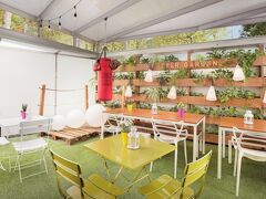 フォー ポインツ バイ シェラトン バルセロナ ディアゴナル 写真