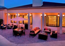 Courtyard by Marriott Newark Liberty International Airport 写真