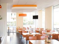 イビス バジェット ローザンヌ ビュシニー 写真