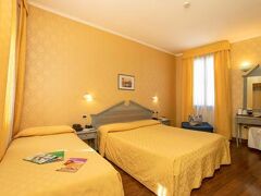 ホテル ティントレット 写真