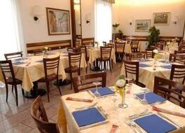Hotel Crocenzi 写真