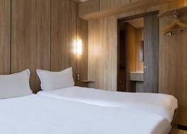 ザ オリジナルズ アクセス オテル オーリヤック 写真