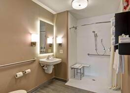 ホームウッド スイーツ バイ ヒルトン オーロラ ネイパービル 写真