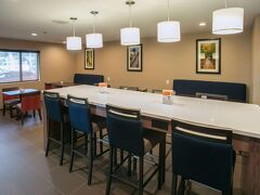 コンフォート スイーツ オークブルック テラス ニア オークブルック センター 写真