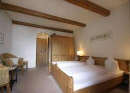 Strasserwirt - Herrenansitz zu Tirol 写真