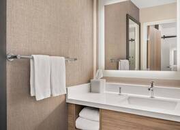 スプリングヒル スイーツ バイ マリオット ボーリングブルック 写真