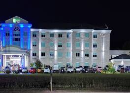 ホリデイ イン エクスプレス & スイーツ サマセット セントラル by IHG 写真