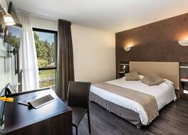 ホテル ル カリース ド ジェヴォダン