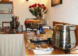 バーン ホテル 写真