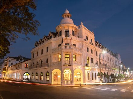 クイーンズ ホテル 写真