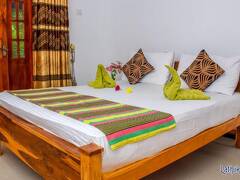 ラティカ ホームズ 写真