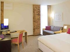 ノボテル カーディフ センター ホテル 写真