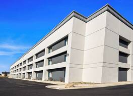 スパーク バイ ヒルトン フォート ウェイン 写真