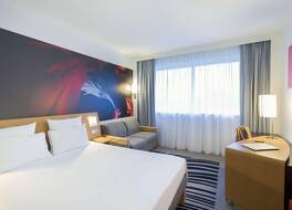 ノボテル ポワチエ シット ドゥ フューチュロスコープ 写真