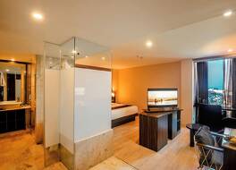 グランド エッジ ホテル スマラン 写真