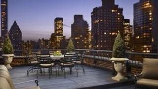 AKA サットン プレース