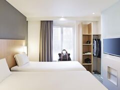 イビス パリ ガール デュ ノール TGV 写真