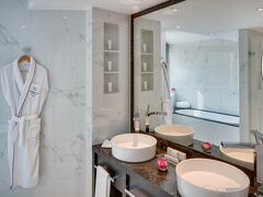 ケンピンスキ ホテル コルヴィヌス ブダペスト 写真