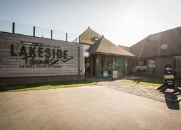 Hostel Lakeside Paradise