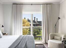 Cleveland Estate 写真