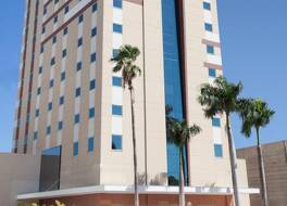 デルモンド ホテル 写真