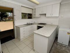 バーク アンド ウィルス モーター イン 写真