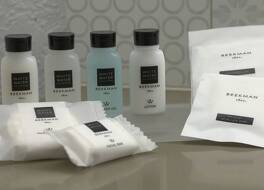 カントリー イン & スイーツ バイ ラディソン ノックスビル アット シダー ブラフ テネシー 写真