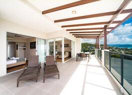 Whitsunday Reflections 写真