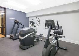 デイズ イン バイ ウィンダム スー フォールズ エアポート 写真