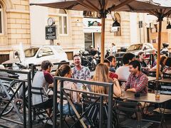 イエロースクエア ローマ 写真