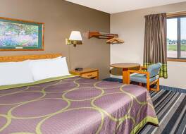 スーパー 8 バイ ウインダム エアポート インターステート 90 写真