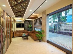 ホテル カルパナ パレス 写真