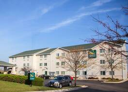 クオリティ イン & スイーツ ラブズ パーク ニア ロックフォード