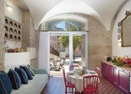 Residentas Apostolos 写真