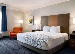 ラ キンタ イン アンド スイーツ バイ ウィンダム ラピッド シティ 写真