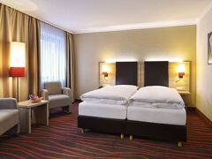 ホテル オイロペーイッシャー ホフ 写真