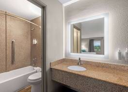 デイズ イン バイ ウィンダム チャタヌーガ ルックアウト マウンテン ウエスト 写真