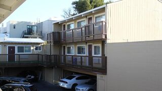 ロンバード プラザ モーテル